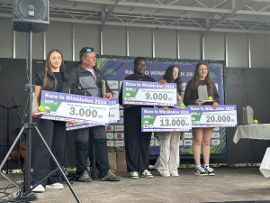 Mladí tenisté si odnesli trofeje v seriálu Race to Wimbledon 24