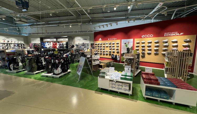 Speciální přístup, komplexní služby. Golf House oslaví deset let v Česku