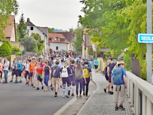 I přes deštivé počasí se letos na pochod Praha - Prčice vydalo přes 22 tisíc turistů