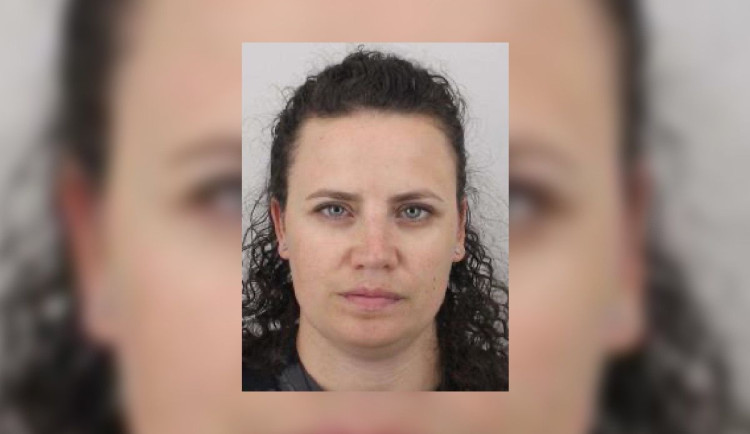 Mladá žena nechala dopis na rozloučeno a odešla z domu. Policie žádá o pomoc s pátráním