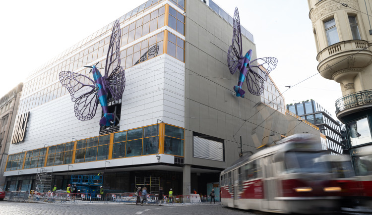 Jak se vám líbí nové plastiky na Máji?