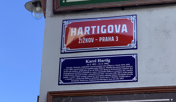 Průjezd Hartigovou ulicí do konce prázdnin omezí opravy. Zpoždění je až půl hodiny