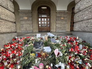 Žádný z policistů není kvůli zásahu na Filozofické fakultě podezřelý z trestného činu. Únik informací řešila vnitřní kontrola