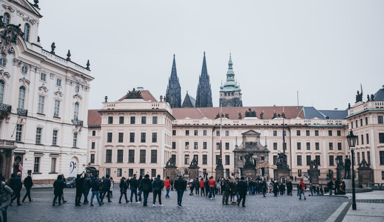 Nejvyhledávanějším cílem turistů v Česku byl loni Pražský hrad. Navštívily ho přes dva miliony lidí