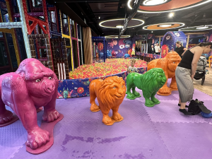 FOTOGALERIE: Ještě větší show, než jsme čekali. Podívejte se, jak to vypadá v obchodním domě Máj po rekonstrukci