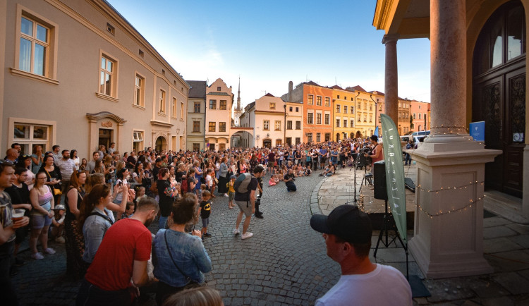 TIP NA VÍKEND: Největší pouliční festival v Česku s více než stovkou umělců je tady. Olomouc v sobotu ožije