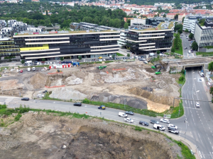 Začne demolice poslední části Libeňského mostu. Dopravu mezi Libní a Karlínem to omezí na týden