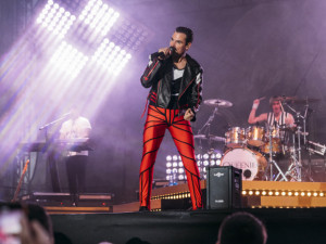 Golfresort Lázně Bohdaneč hostil jeden z nejprestižnějších turnajů v Česku. Doplnila ho show skupiny Queenie