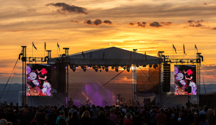 Festival Vesuf zve celou rodinu na hudbu, zábavu a degustace