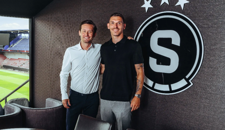 Sparta o další rok prodloužila smlouvu s fotbalistou Pavelkou