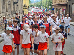 Na 15 tisíc sokolů prošlo Prahou při zahajovacím průvodu všesokolského sletu