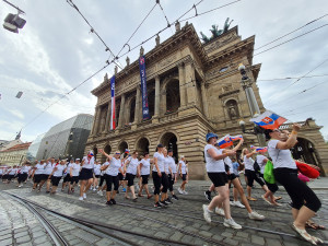 Na 15 tisíc sokolů prošlo Prahou při zahajovacím průvodu všesokolského sletu