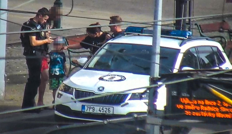 Chlapeček omylem ujel svému otci jiným autobusem MHD. Následovala blesková záchranná akce