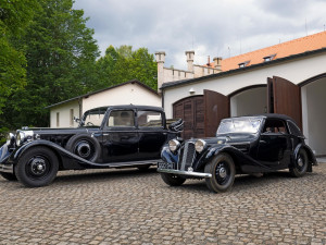 FOTO: Všechny prezidentské vozy. Petr Pavel zahájil v Lánech unikátní výstavu