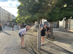 Dusno, bouřky a tropické teploty až 36 stupňů. Tento týden se zchladíme až o víkendu