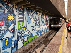 Vestibul metra Florenc zdobí dva nové muraly. Umělecká díla vzniknou v dalších pěti stanicích