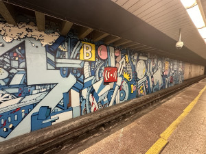 Vestibul metra Florenc zdobí dva nové muraly. Umělecká díla vzniknou v dalších pěti stanicích