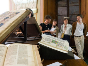 Historické herbáře a atlasy představí výstava ilustrací v Klementinu