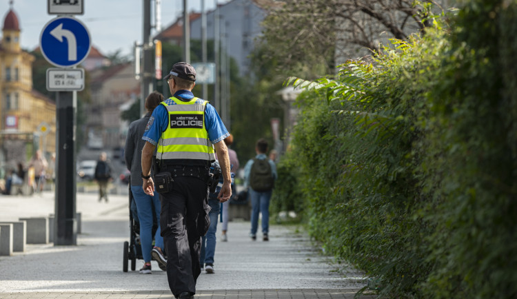 Pražští strážníci řešili v prvním pololetí přes milion přestupků, nejvíc v dopravě
