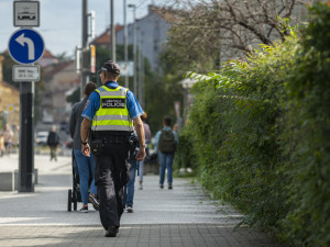 Pražští strážníci řešili v prvním pololetí přes milion přestupků, nejvíc v dopravě