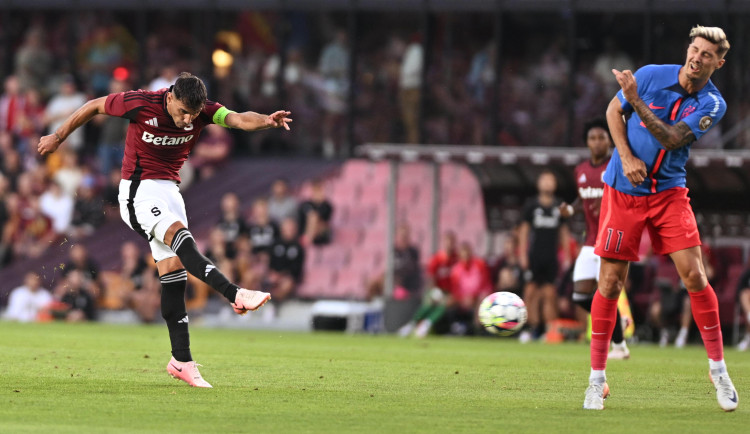 Fotbalisté Sparty remizovali doma v úvodu 3. předkola Ligy mistrů s FCSB 1:1
