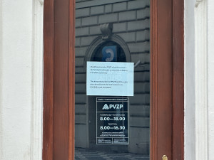 Podle právníků nese odpovědnost za pád římsy majitel domu