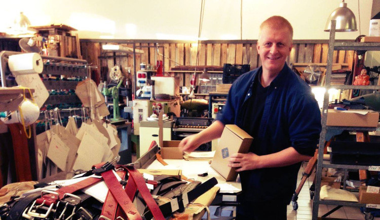 Nekrachujeme, přiznal spolumajitel Brašnářství Tlustý. Byl to jen apel na zákazníky, říká