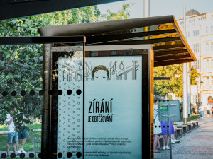 Neziskovka Konsent a organizace Ropid spustili kampaň Obtěžování do MHD nepatří