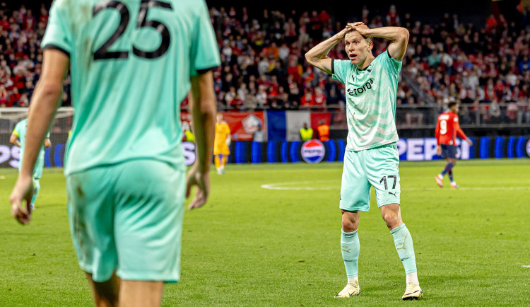 Fotbalisté Slavie prohráli úvodní duel s Lille 0:2 a vzdálil se jim postup do Ligy mistrů