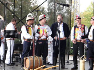 Vyzkoušejte tradiční chutě na zářijových akcích v Praze, jakými jsou dožínky nebo vinobraní