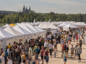 Vyzkoušejte tradiční chutě na zářijových akcích v Praze, jakými jsou dožínky nebo vinobraní