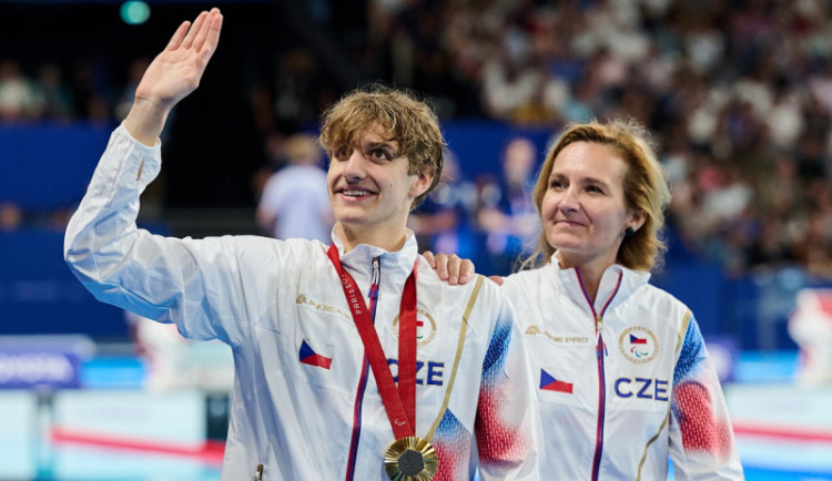 O první zlato z paralympiády se postaral teprve 16letý plavec David Kratochvíl