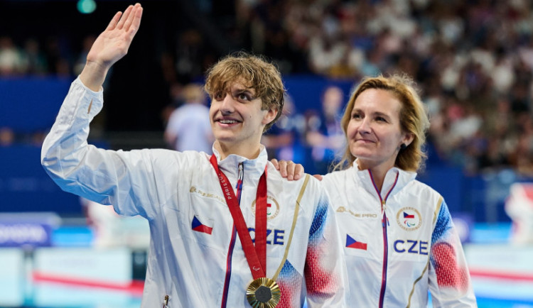 O první zlato z paralympiády se postaral teprve 16letý plavec David Kratochvíl