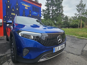 Praha je na elektromobilitu připravena, dobíjecích stanic je dost. Chybí jen auta, říká šéf Emobility PRE