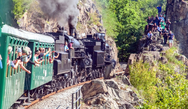 Již tento víkend budou v Benešově opět k vidění nejen historické lokomotivy a vozy, ale i desiro společnosti Länderbahn