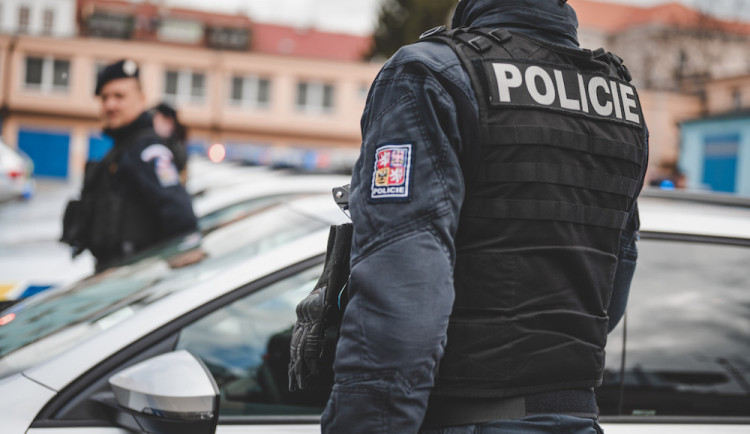 Na pražském arcibiskupství zasahuje policie, mohlo být obětí podvodníků