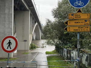 Zatopená stezka U Posledního Kelta na Závisti u mostu Závodu míru