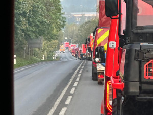 Tři desítky hasičů, devět záchranářů, milion od Šestky, Desítky i Slavie. Z Prahy už do oblastí zasažených povodněmi dorazila první pomoc