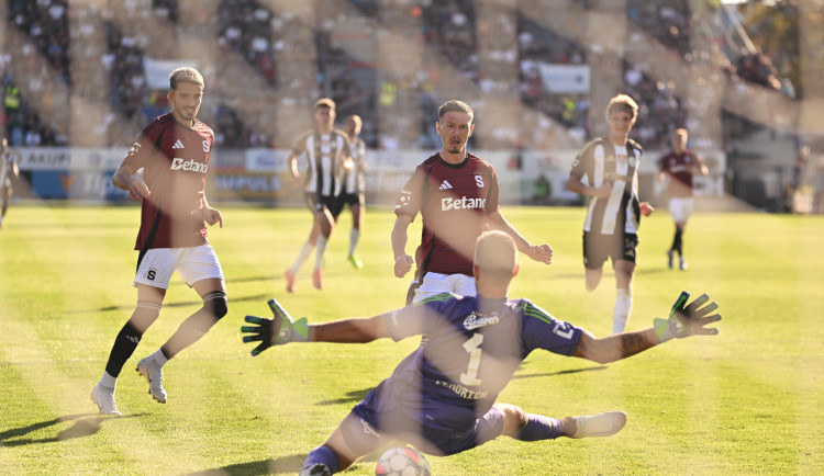 Sparta si poradila s Budějovicemi 2:0