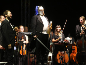 Rád se chodím historicky znemožnit, říká dirigent Jiří Korynta, diváky baví filmovými melodiemi i vtipnými proprietami