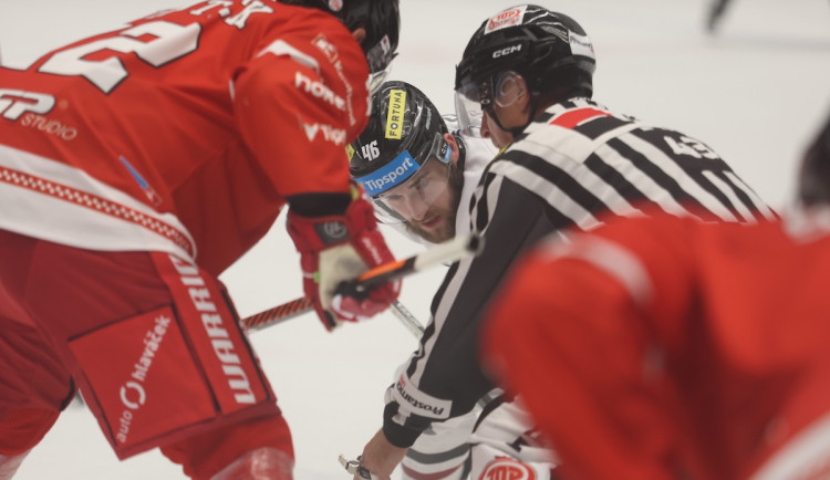 Sparta s Olomoucí prohrála 3:2.