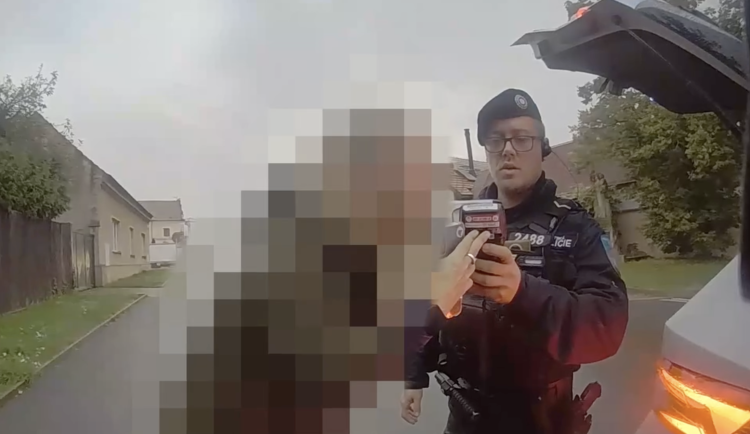 Žena řídila pod vlivem drog.