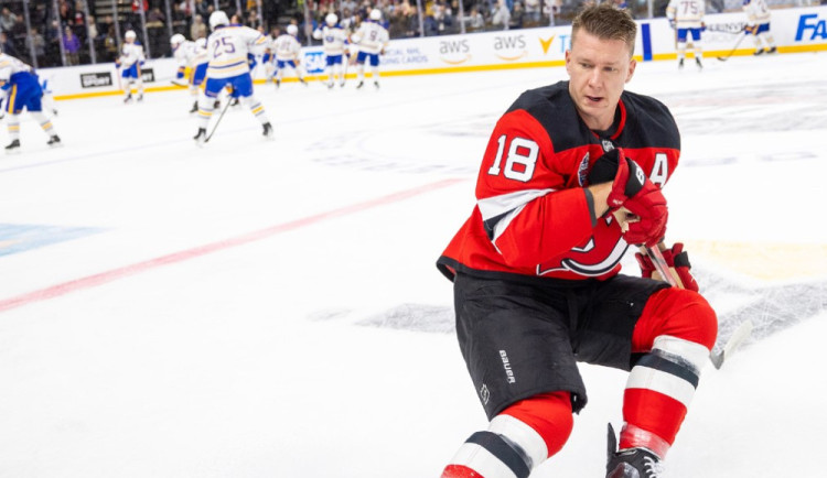 Americký tým Ondřeje Paláta zahájil v Praze sezonu NHL. New Jersey Devils porazili v O2 areně Buffalo 4:1