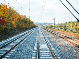 Přes opravený Branický most začnou jezdit vlaky po dvou kolejích, kromě nákladních ho využijí i ty osobní
