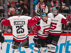 Hokejisté Sparty vyhráli v Třinci 3:2 po nájezdech, rozhodl Horák