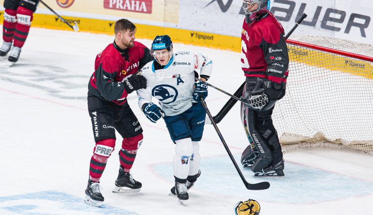 Hokejisté Sparty porazili Plzeň po nájezdech