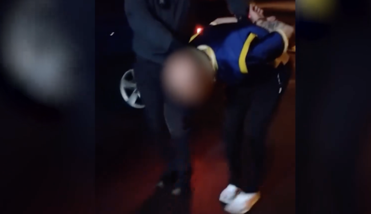 Za znásilnění a oloupení ženy z Proseka potrestal soud recidivistu 12 lety