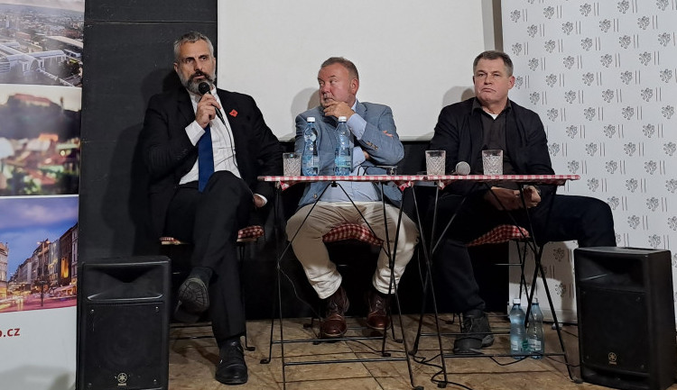 Rusko má permanentní pocit ublíženosti, říká vládní koordinátor strategické komunikace