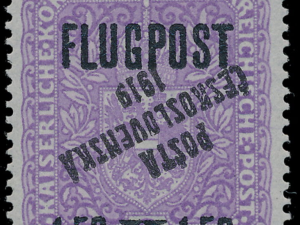 Rakouská letecká známka z r. 1918, která byla po vzniku První republiky opatřená přetiskem.