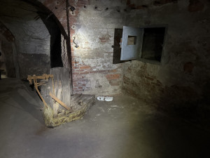 Praha 14 zpřístupnila podzemí opravené Fejkovy pískovny